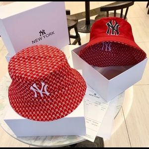 **BRAND NEW** Red Reversible Unisex NY‎ Bucket Hats
